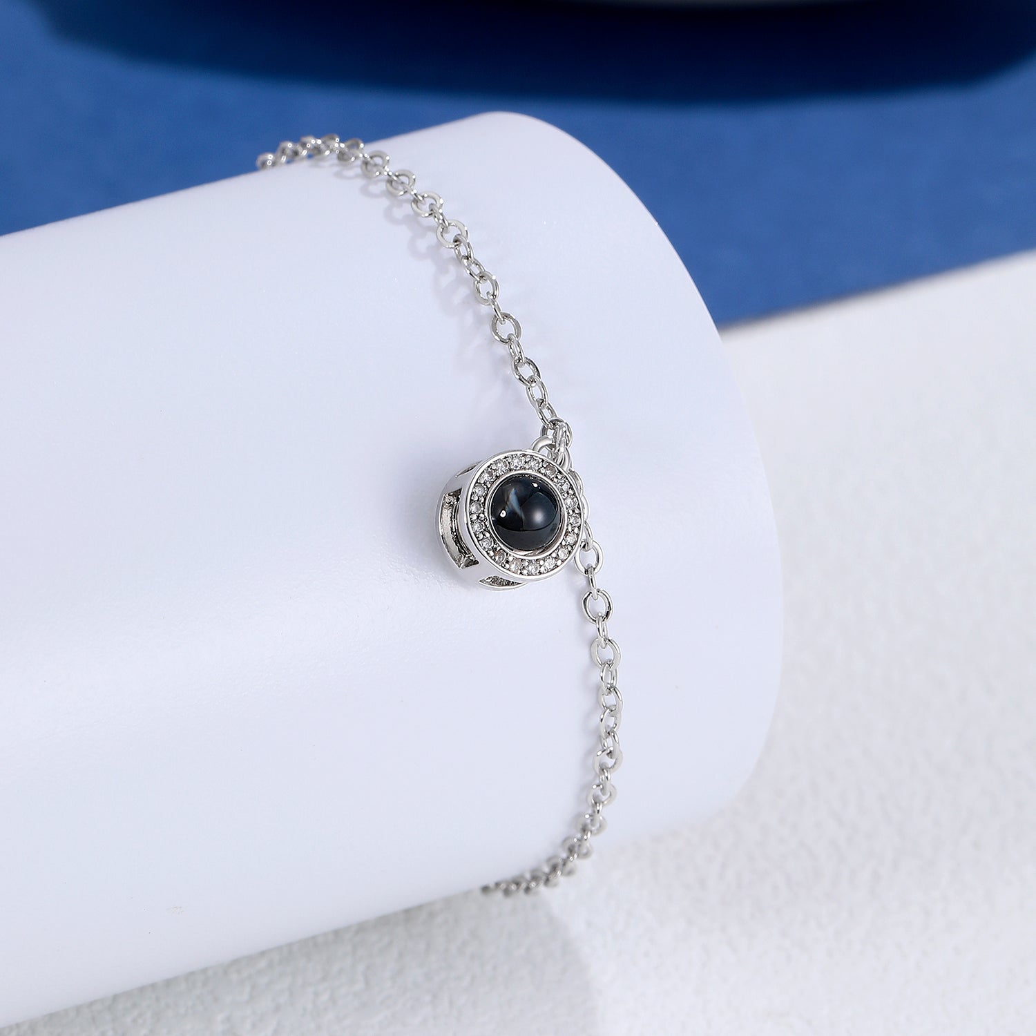 Phomora Radiant Halo Photo Bracelet with hidden photo projection charm