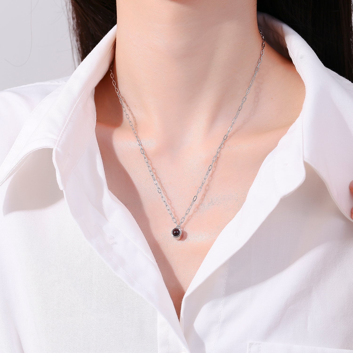 Personalized modern necklace with photo projection