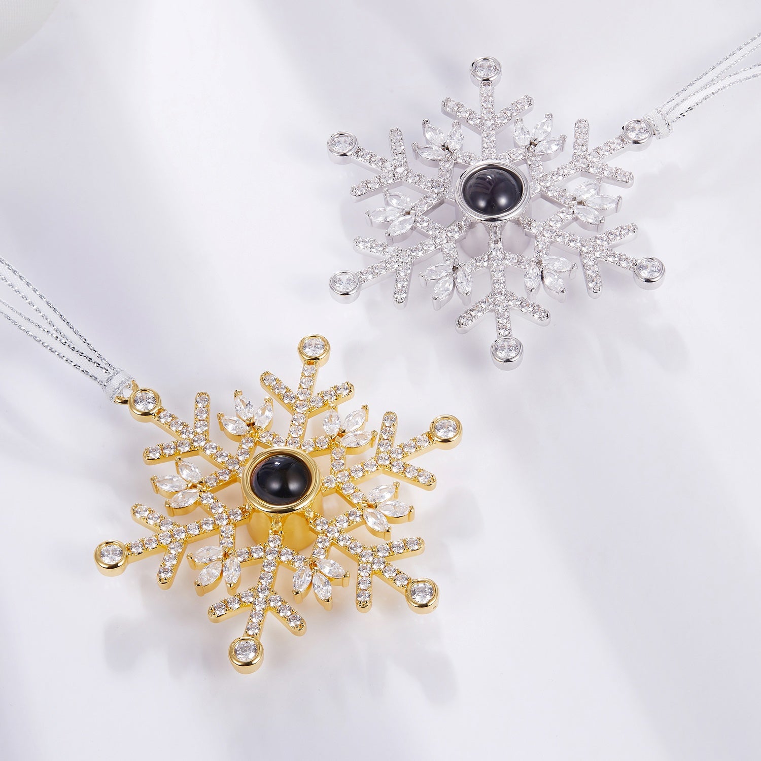 Custom photo ornament in snowflake design by Phomora