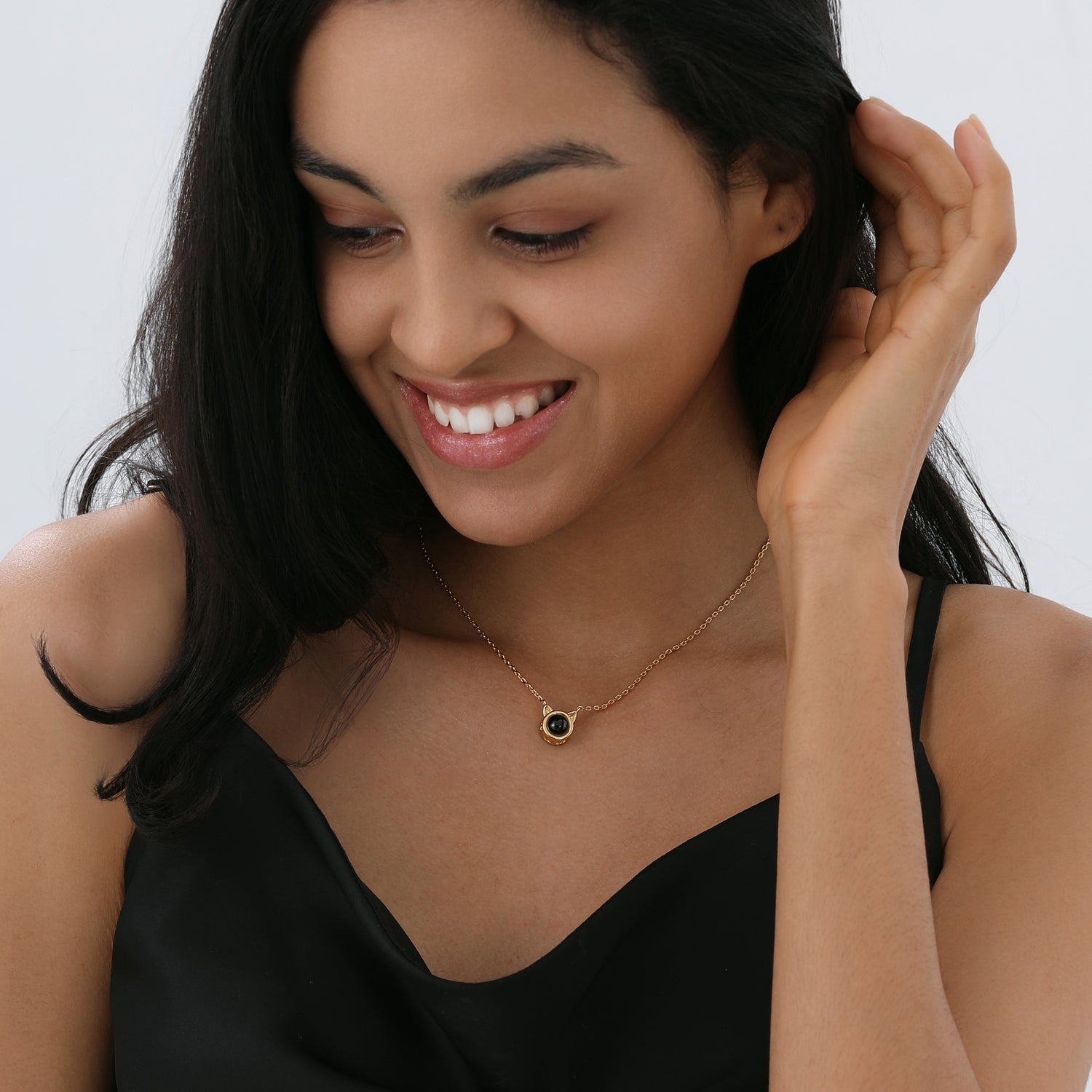 “Phomora Cat Photo Necklace with hidden picture inside pendant”