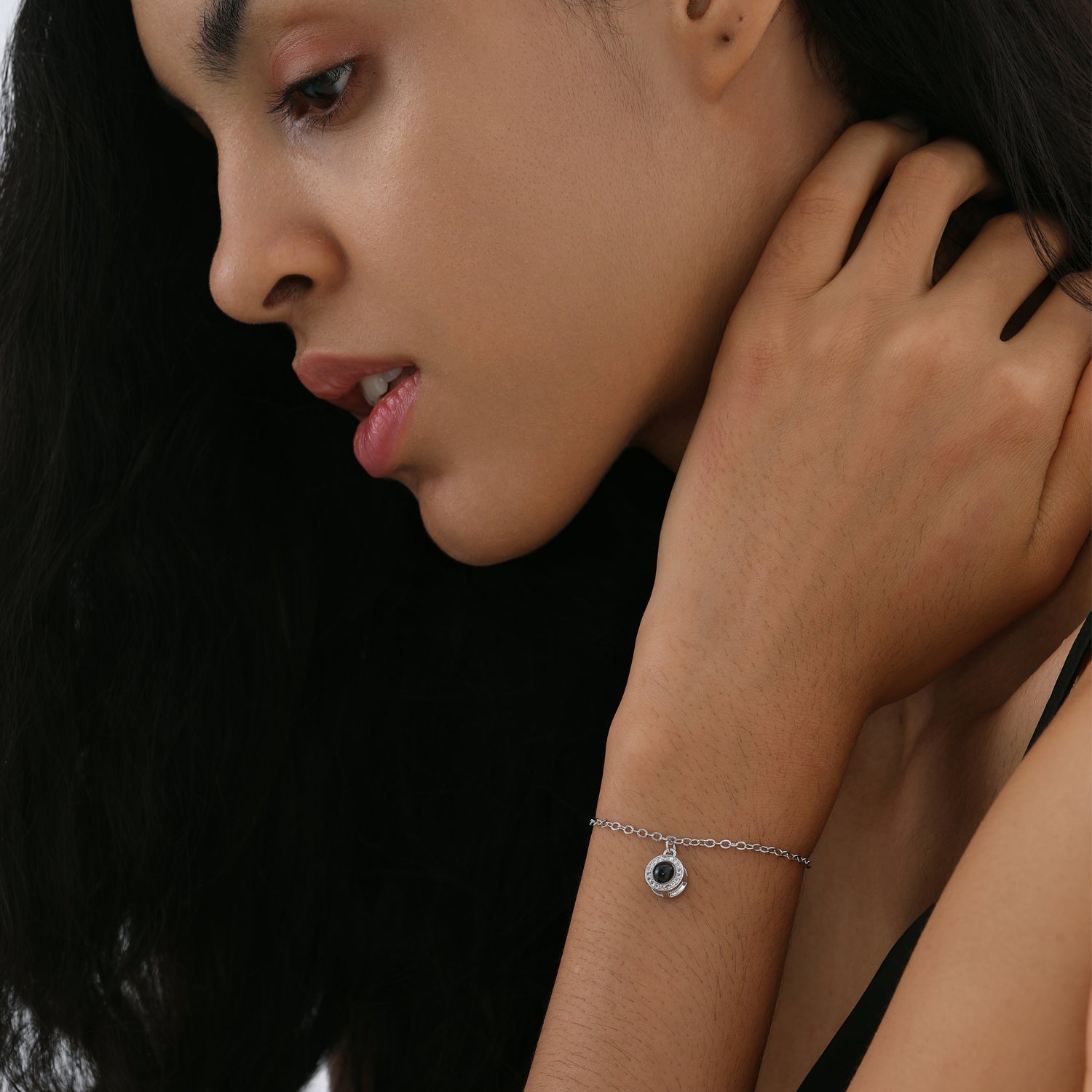 Phomora Radiant Halo Photo Bracelet with hidden photo projection charm