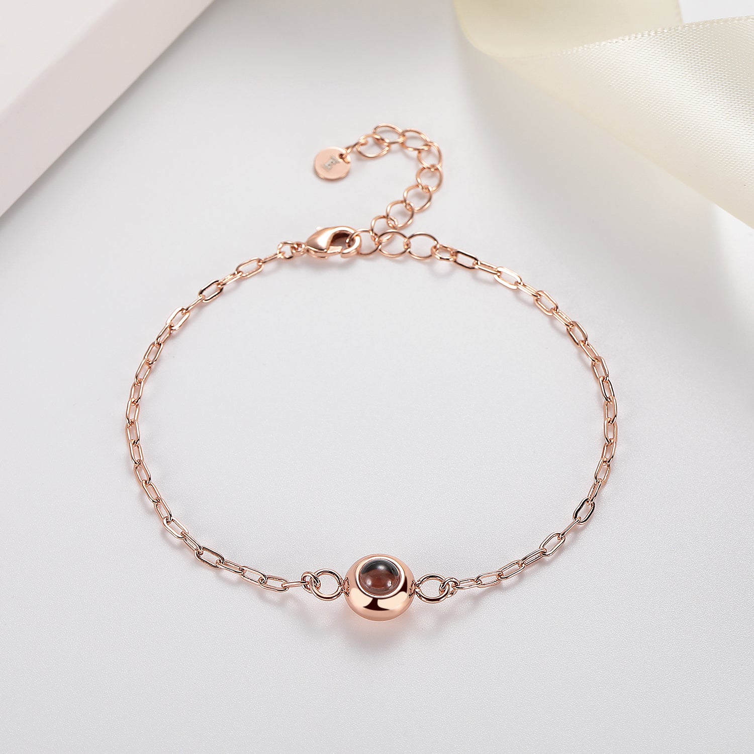 Elegant cable chain bracelet customized with hidden photo