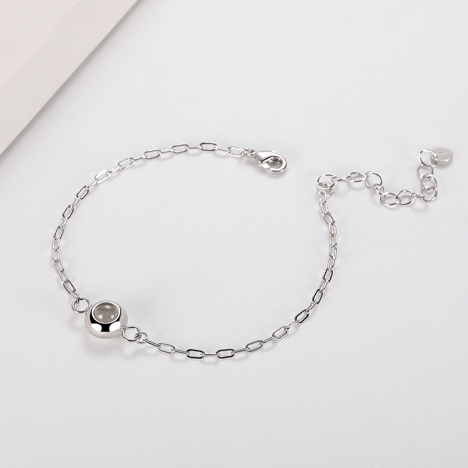 Elegant cable chain bracelet customized with hidden photo