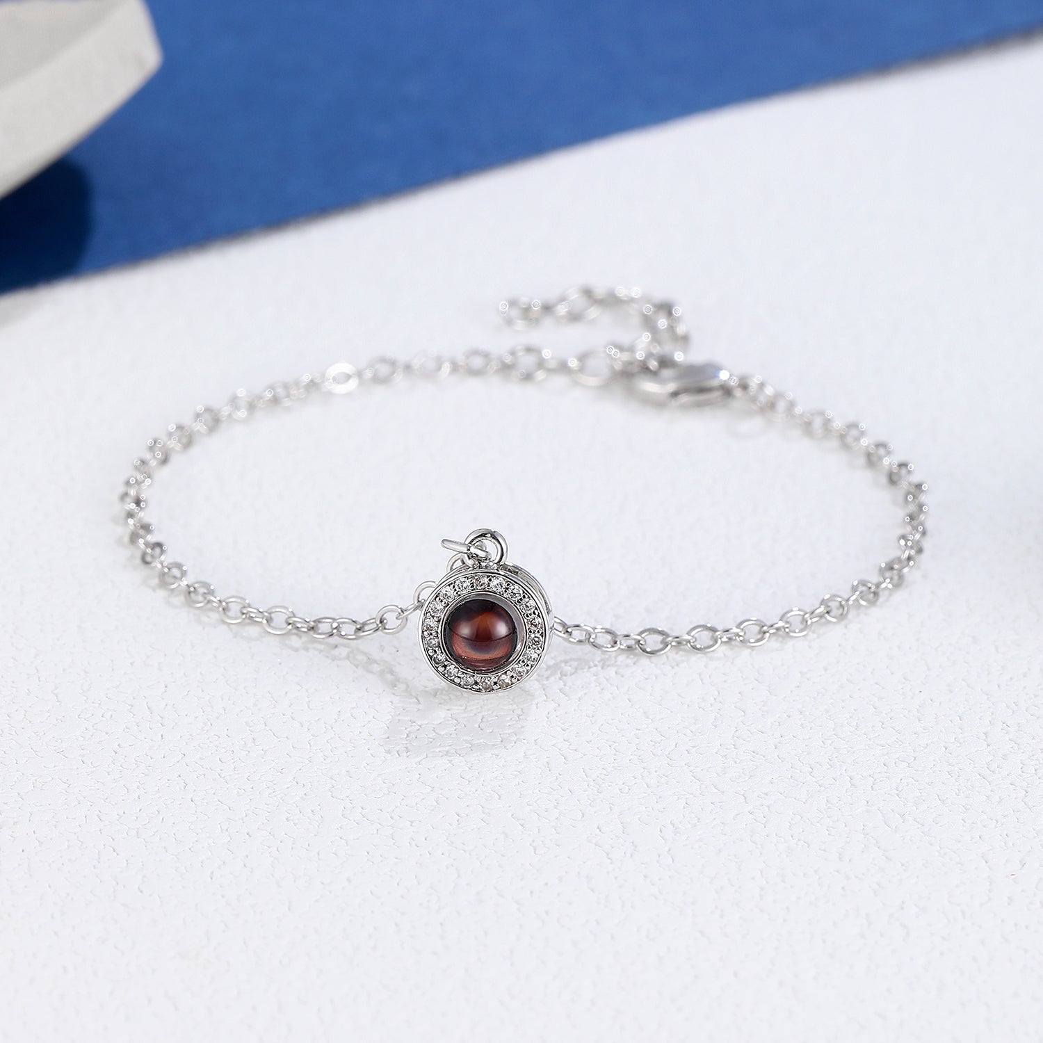 Phomora Radiant Halo Photo Bracelet with hidden photo projection charm