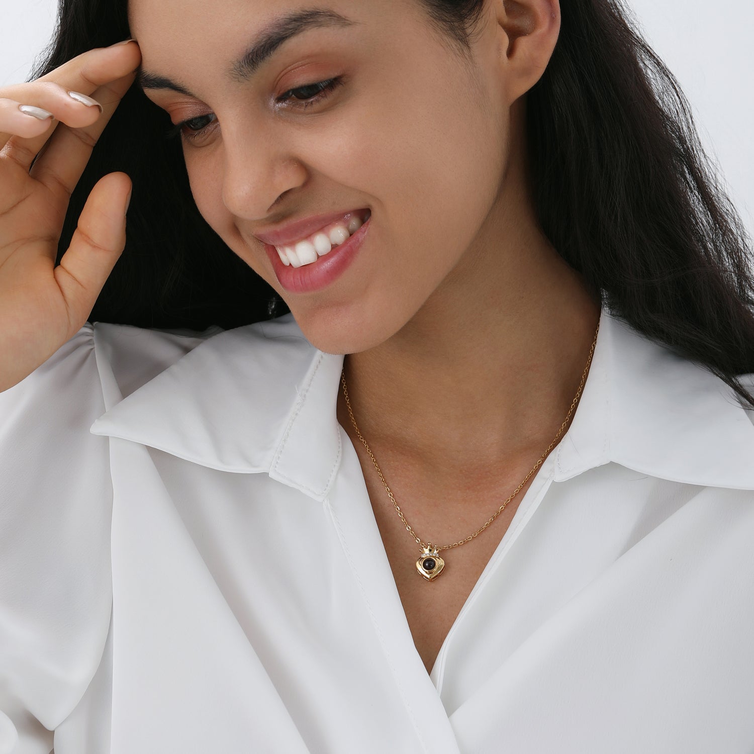 Heart-Shaped Projection Photo Necklace