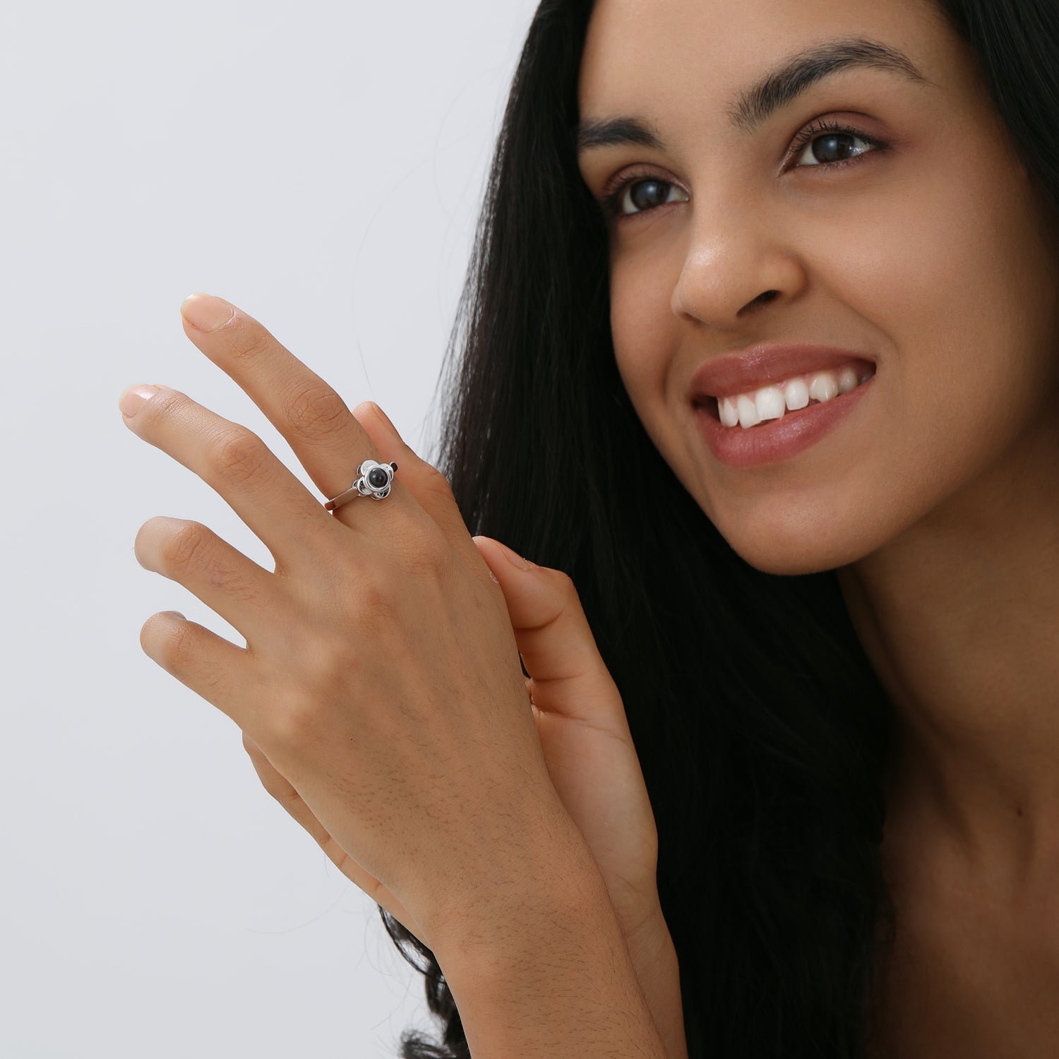  Flower-Shaped Projection Photo Ring